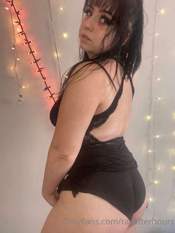 My favorite black nightie and undies 🖤