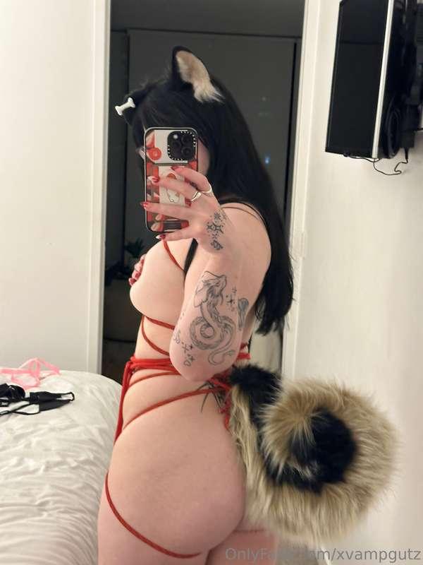 Tail’s up, heart’s racing... guess who’s thinking about you ..