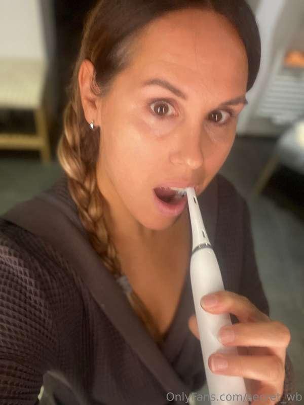 Oops, wrong thoughts while brushing my teeth this morning.....