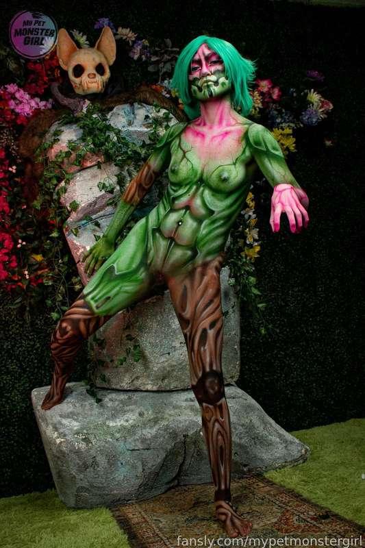 mypetmonstergirl image #2