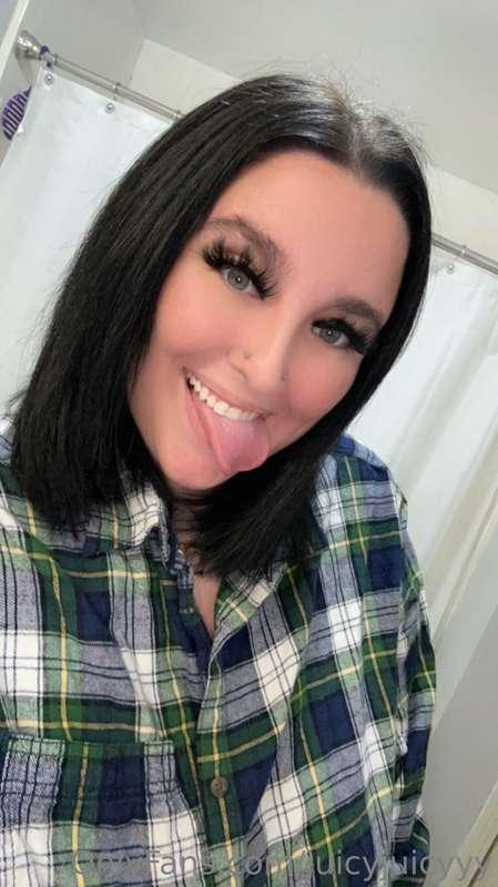 Topless dick rates tonight for $6! Tip me and send your pic ..