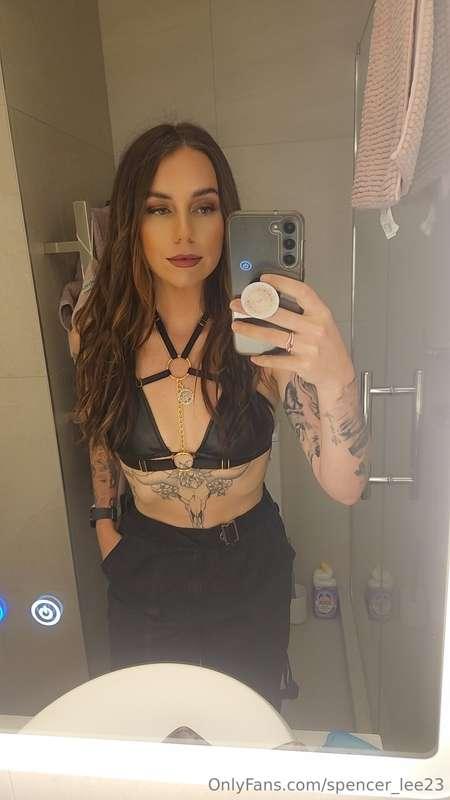 The dom in me is coming out to play who's ready 😈