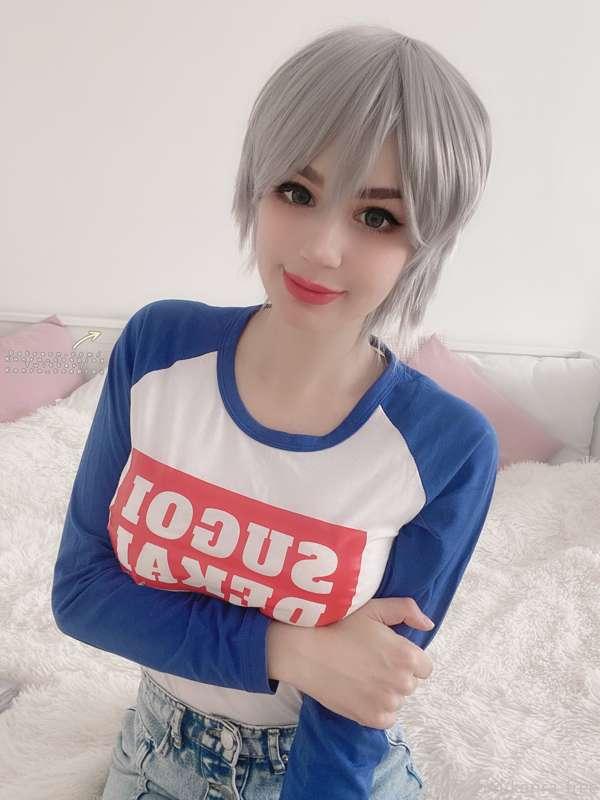 SUGOI DEKAI! ⁽(◍˃̵͈̑ᴗ˂̵͈̑)⁽

What Uzaki-chan you prefer? Cut..