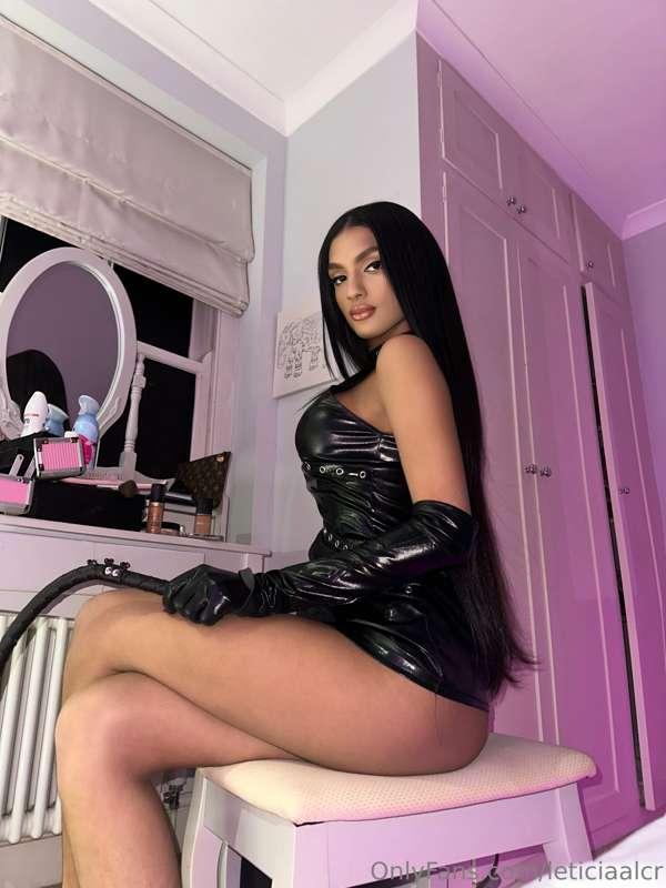 baby I just want to make your cock explode with pleasure for..