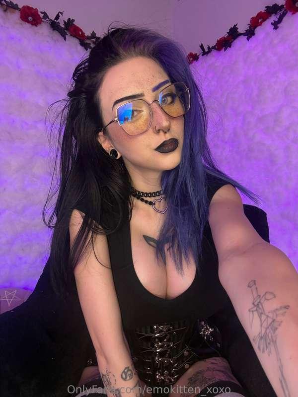 I know exactly how to make your thoughts misbehave... DM me😈