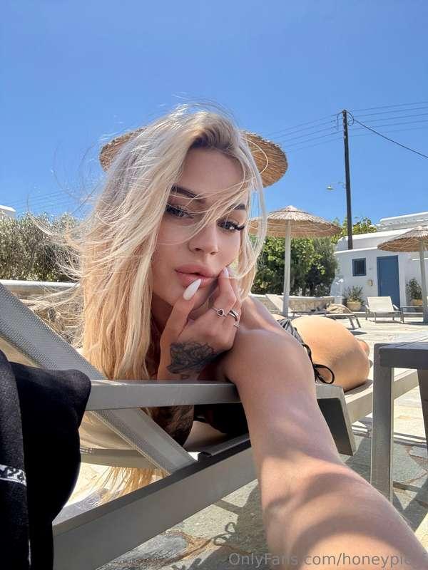 The energy of Thursday is subtle strength. Tap into it. 🌌