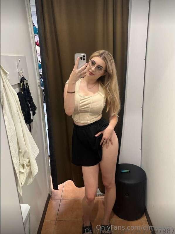 ❤️Sweet ass just wants to be spanked @arianamonty ❤️ Look at..