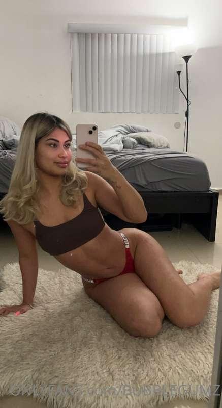 Do you feel extra lazy & horny on Sundays? Because same😩 Let..
