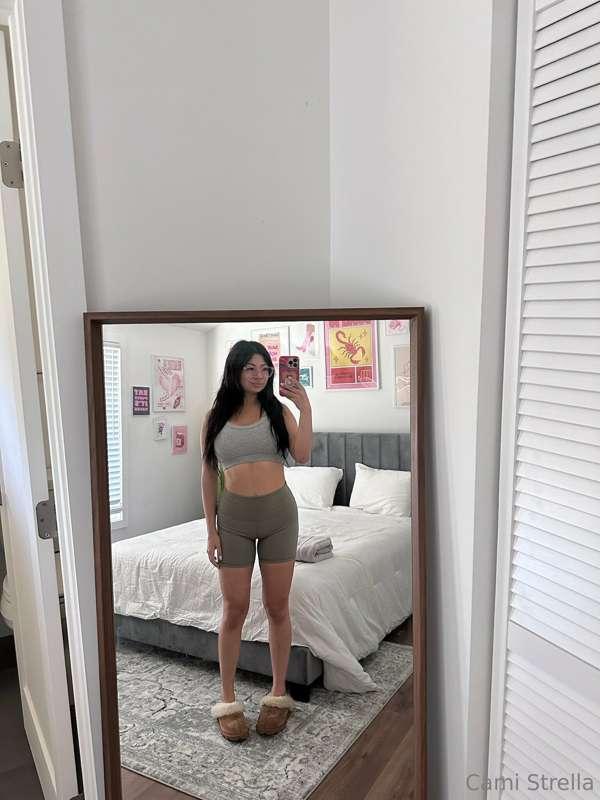 Craving new dick 😫