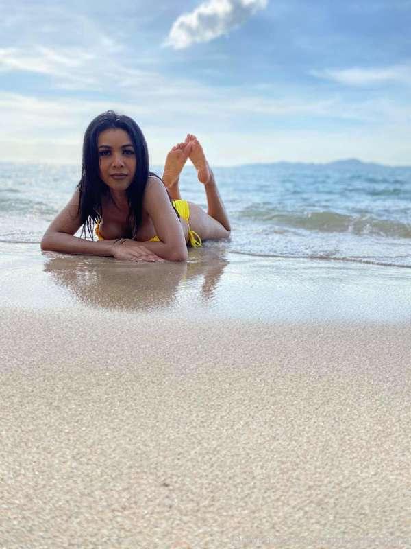Still on the beach 🍆 come to join me in my official VIP 😘
ht..