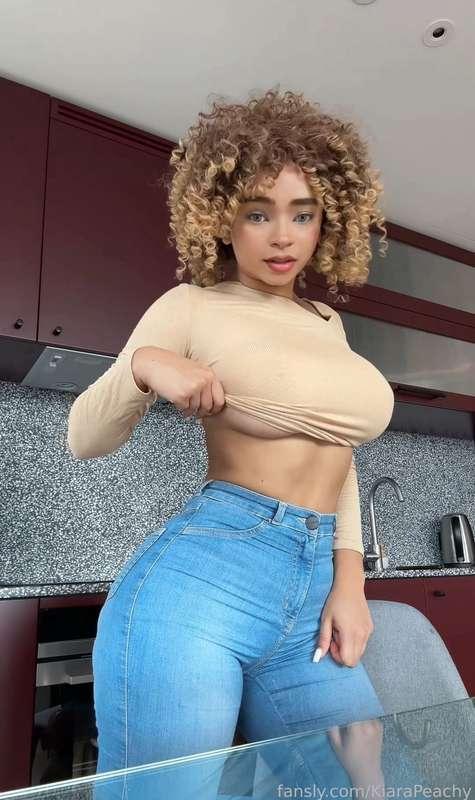 kiarapeachy image #2