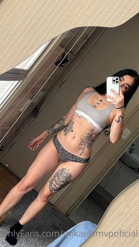 🥸
