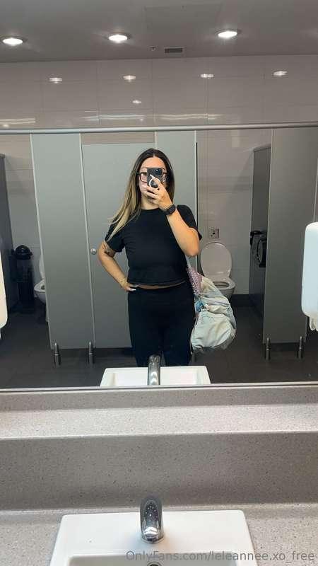 👀 POV ✈️ 🚽 unlock to see 🤓