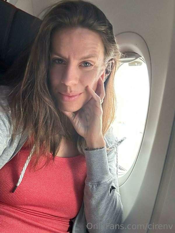It’s been back to back travel days. Happy but exhausting ☺️✈..