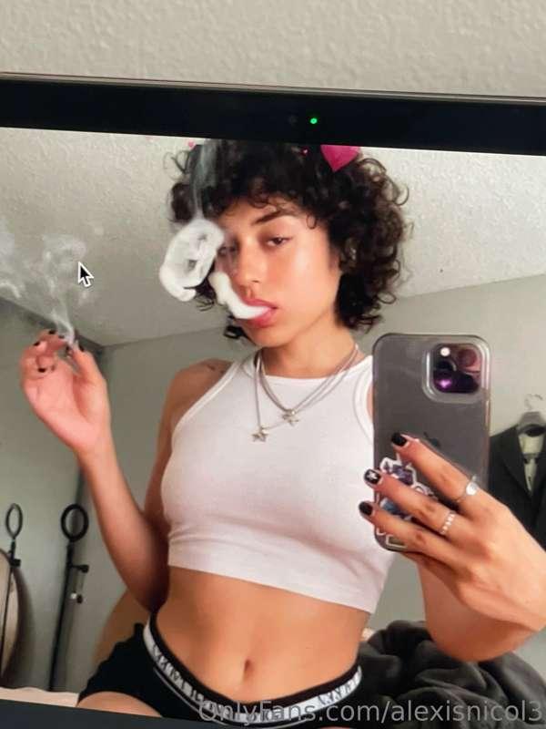 Message me for ☁️💨 customs ;*♡︎