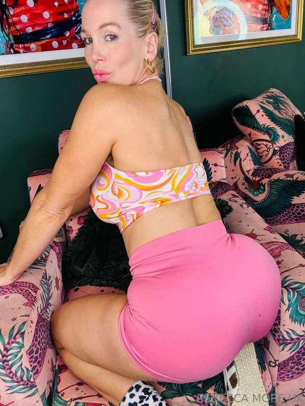 Wanna see my booty in action? 🍑