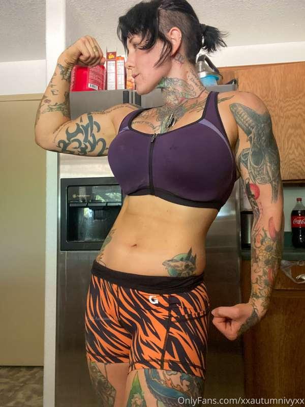 Been a while since I’ve done some fitness posts- much love L..