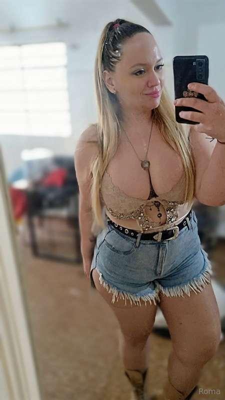 What’s the first thing you noticed? 👀