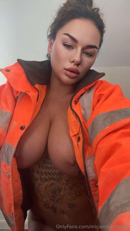 Wheeey! this ones for the builders 👷  Tip $10 if you want th..