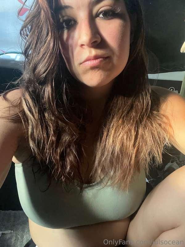 Happy Sunday ☀️💜 crazy hair from my run 🏃🏻‍♀️