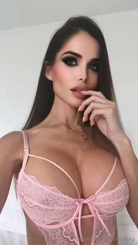 Imagine these big tits bouncing while you fuck me🥵