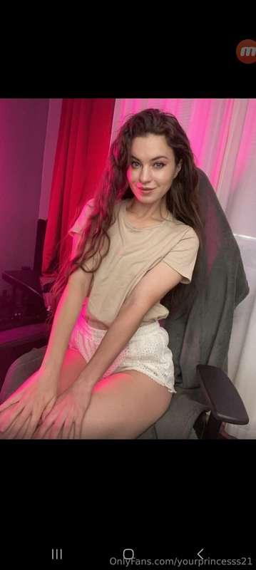 🚨FREE 🚨 FREE 🚨FREE 🚨

 Just look at this hot girl, she will ..