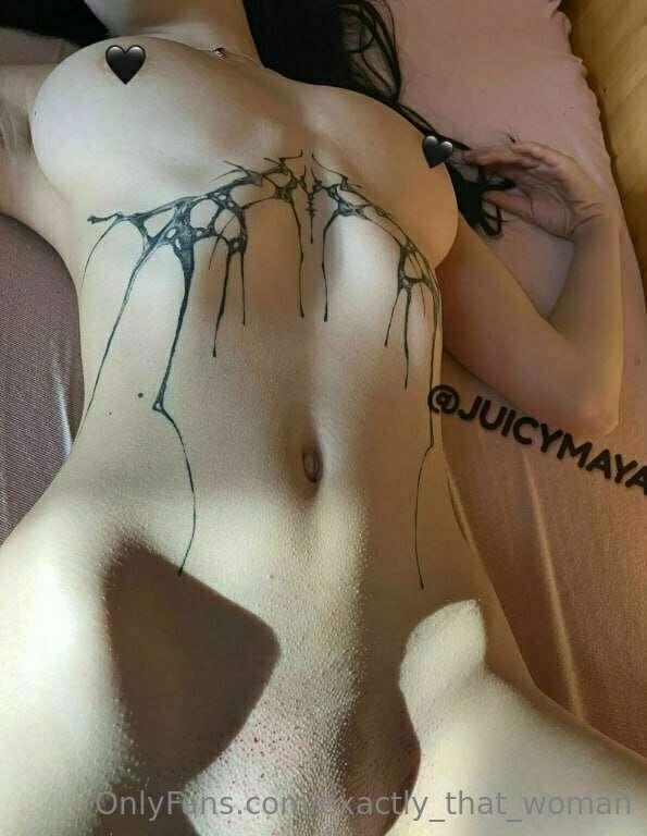 𝐒𝐪𝐮𝐢𝐫𝐭𝐢𝐧𝐠 𝐠𝐨𝐭𝐡 𝐠𝐨𝐝𝐝𝐞𝐬𝐭 💧
🖤 @juicymaya 🖤
𝙔𝙤𝙪𝙧 𝙙𝙖𝙧𝙠𝙚𝙨𝙩 𝙛𝙖𝙣𝙩𝙖𝙨𝙮..