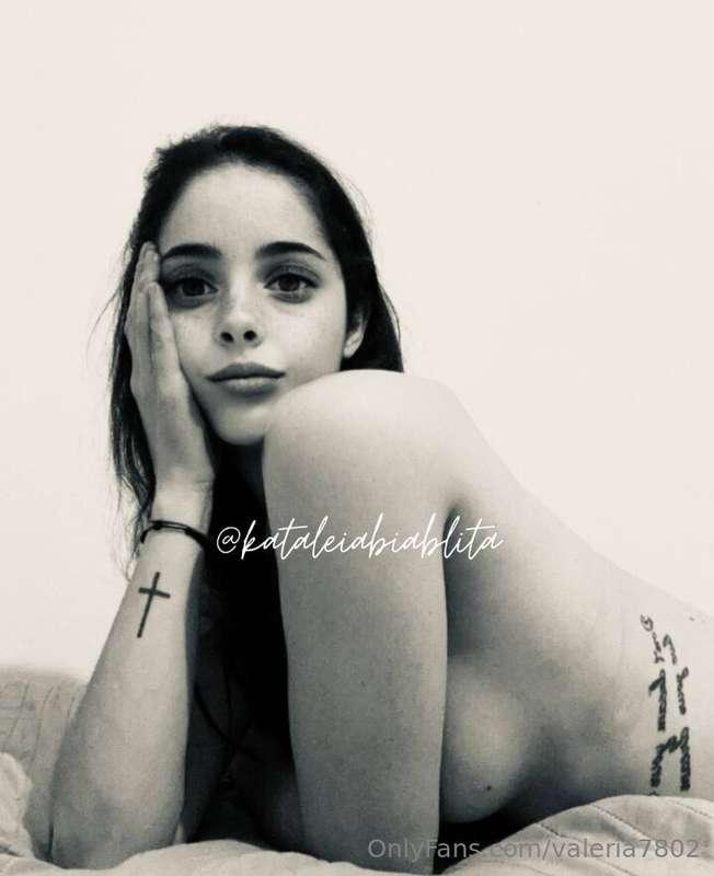 Hi baby 🖤 Do you want to fantasize together? 😈@kataleiadiabl..