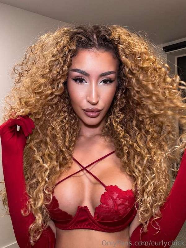 New pfp you like ?🌹🥰