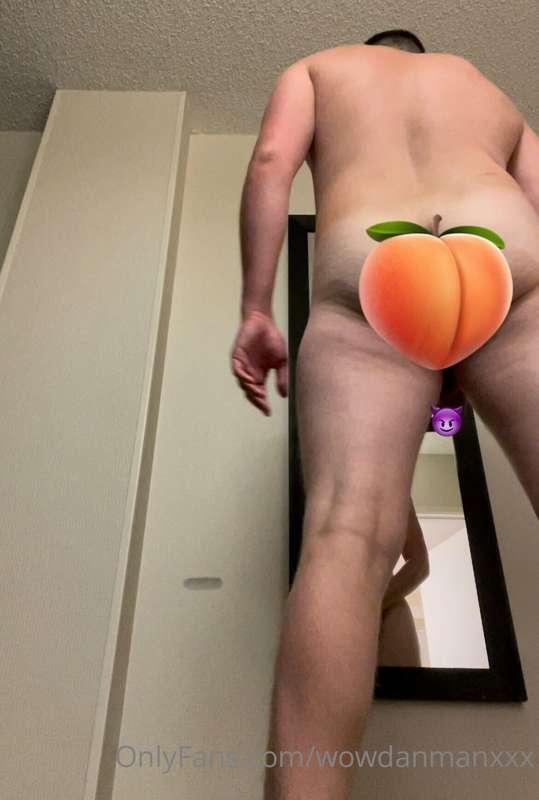 I love playing with this mirror in my hotel (Pt. 2) - 2:09 m..