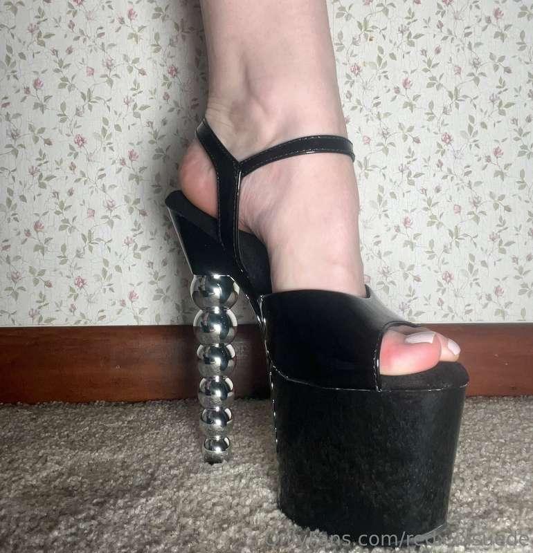 I’m just obsessed with these pleasers!! I think they’re so s..