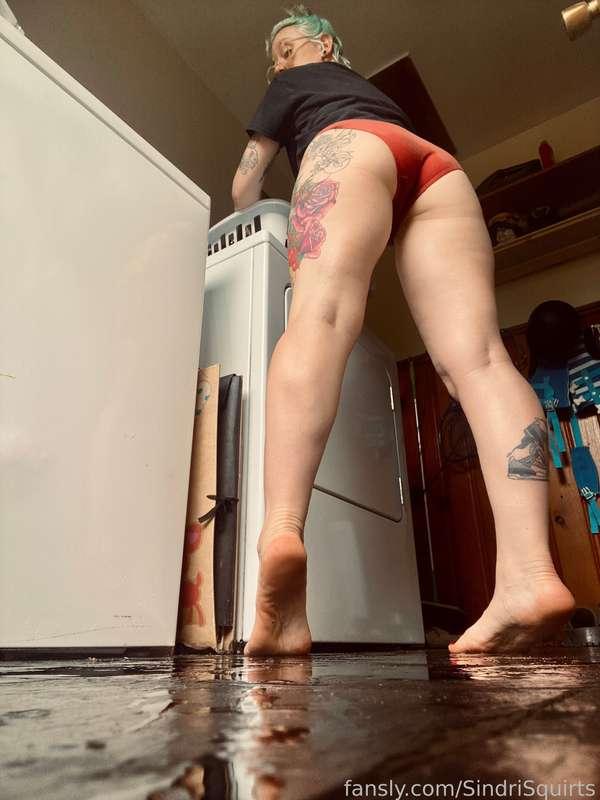 sindrisquirts image #1
