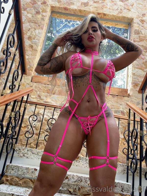 New content ay dm babe!