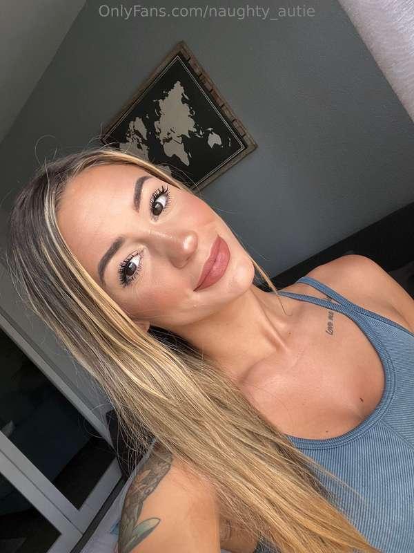 Careful, Staring too much might cause you to fall in love🤭
