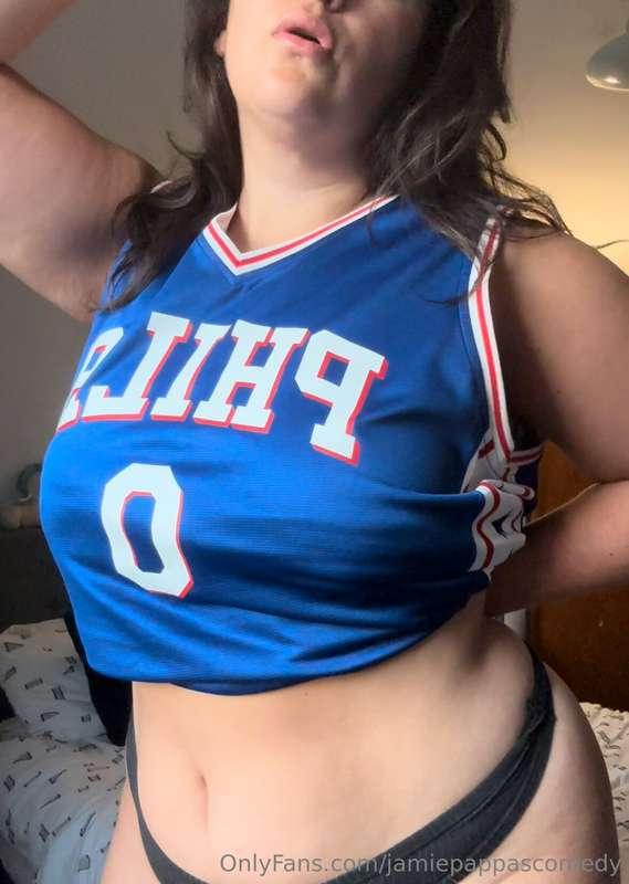 Ready for basketball tonight? @gobirdsbabe 
