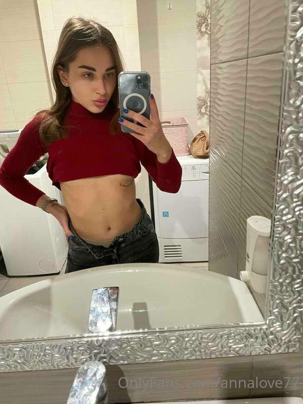 🔥😻 😈 Right now I'm very horny and want to be naughty and pla..