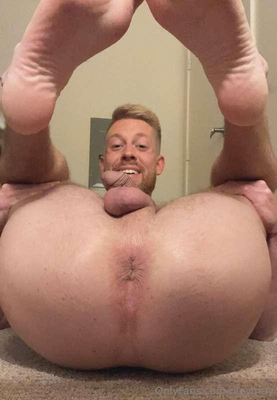 Happy Thirsty Thursday Boys!! 💦💦  I’m such a lucky slut to h..