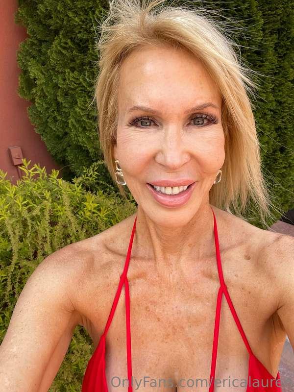 Should I wear red more? 😉