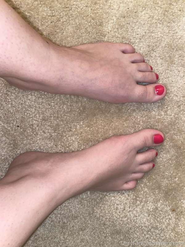 Pretty in pink :) vids & pics ready for quick purchase, mess..