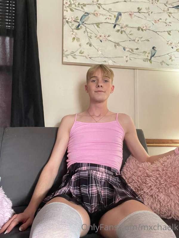 couple couch pics before i took the real pics 😉