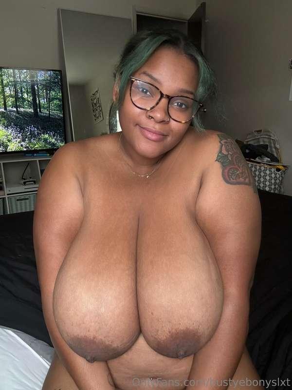 bustyebonyslxt image #0