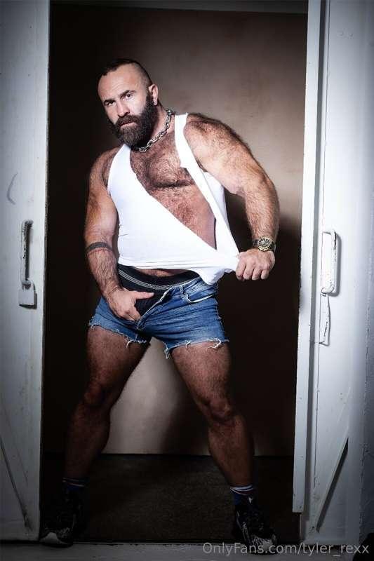 Ready to roar with the wild ones? https://onlyfans.com/tyler..