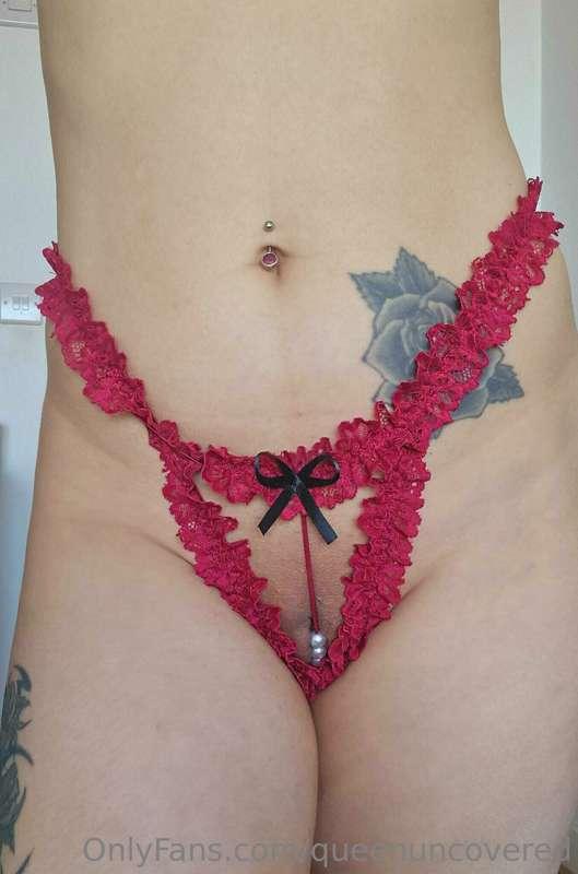 Best comment will win custom photoset. Winner will be chosen..
