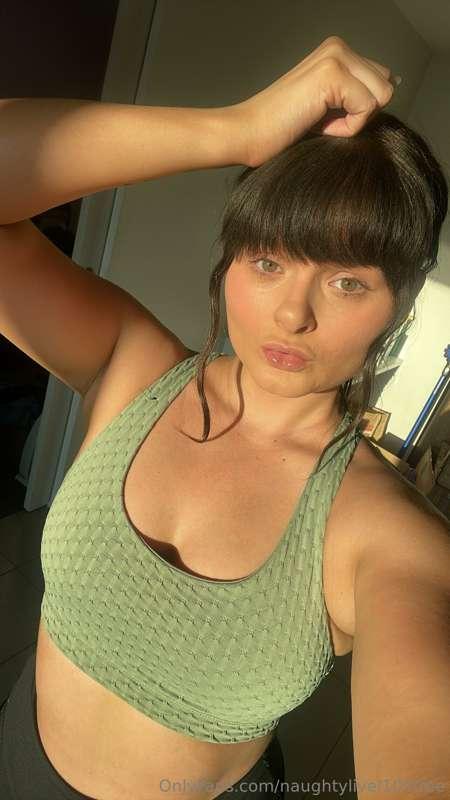 Afternoon sunlight glow before the gym the other day ☀️