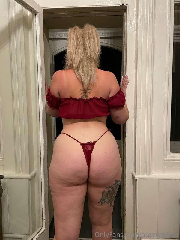 Thongs on Thursdays. I hope you enjoy this view!