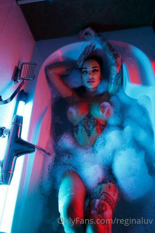 reginaluv image #1