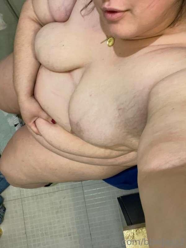 Im too fat that you can’t see the 🚾