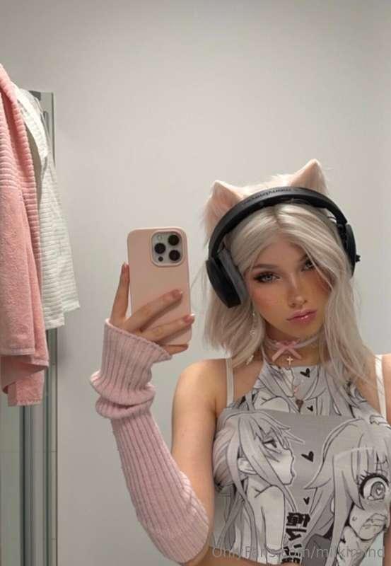 can i wear this top to our first date? uwu