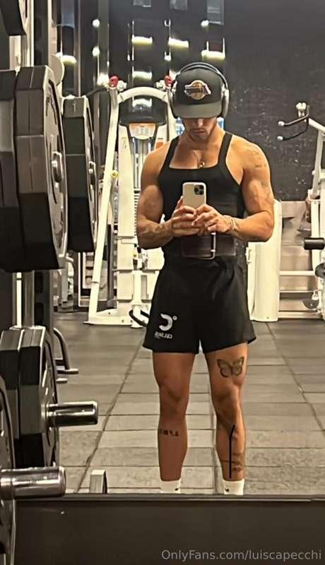 💪💦