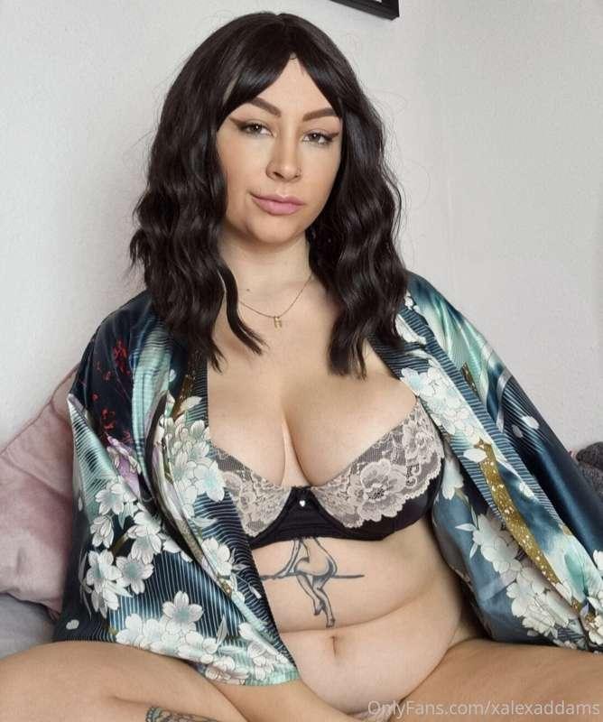 Come snuggle? 👉👈